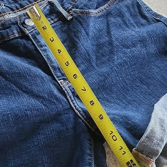 Levi's Cuffed Jean Short Size 32 - Picture 11 of 12